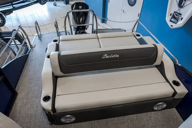 Slide: The Image of Barletta Cabrio 22UC 2026 - 12