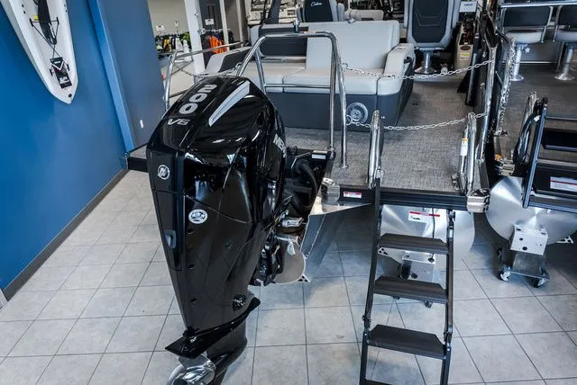 Slide: The Image of Barletta Cabrio 22UC 2026 - 17