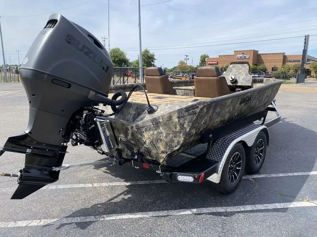 Slide: The Image of Excel EX 183 Crappie 2026 - 5