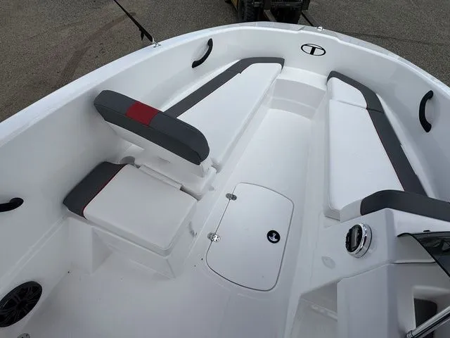 Slide: The Image of Tahoe T16 2026 - 10