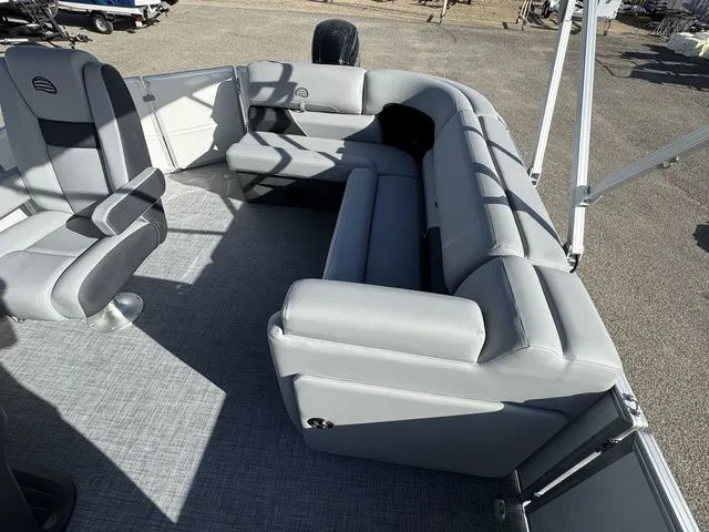 Slide: The Image of Sun Tracker Party Barge 20 DLX 2026 - 9