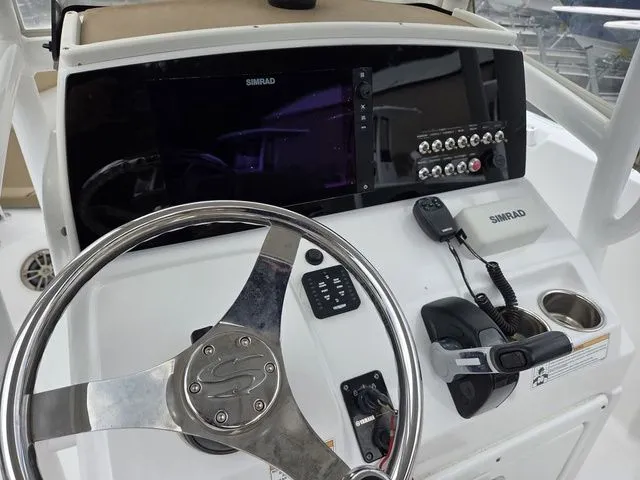Slide: The Image of Sportsman Heritage 231 Center Console 2017 - 15