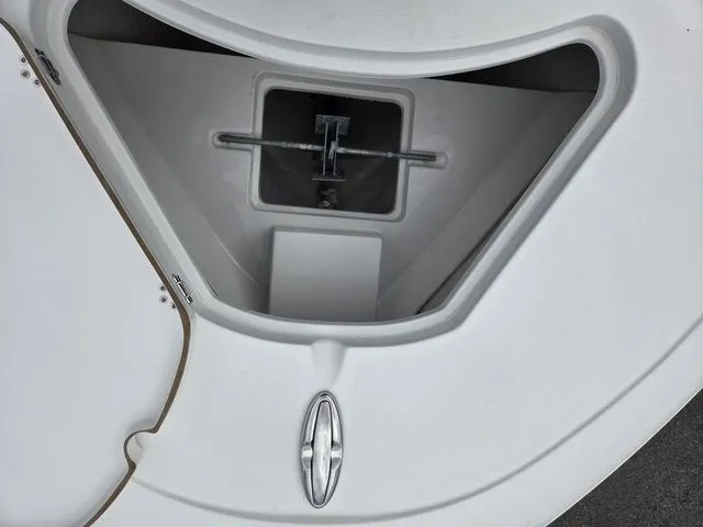 Slide: The Image of Sportsman Heritage 231 Center Console 2017 - 5