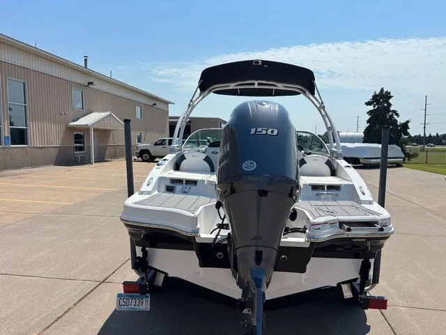 Slide: The Image of Chaparral 21 SSi Ski & Fish OB 2023 - 11