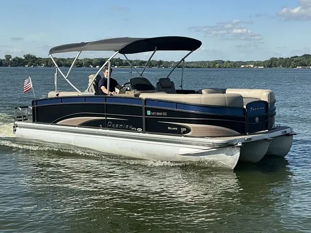 Slide: The Image of Premier 235 Solaris RF 2013 - 4