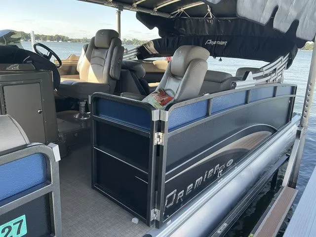 Slide: The Image of Premier 235 Solaris RF 2013 - 8