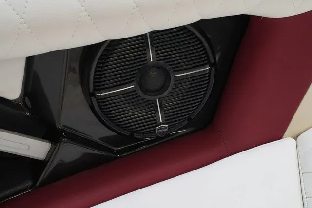 Slide: The Image of Tigé 21ZX 2021 - 14