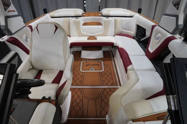 Slide: The Image of Tigé 21ZX 2021 - 16