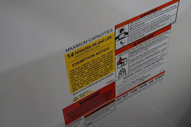 Slide: The Image of Tigé 21ZX 2021 - 17