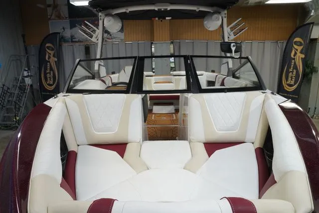 Slide: The Image of Tigé 21ZX 2021 - 4