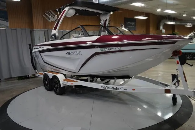 Slide: The Image of Tigé 21ZX 2021 - 5