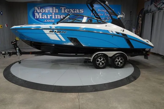 The Image of Yamaha 212XD 2021 - 1