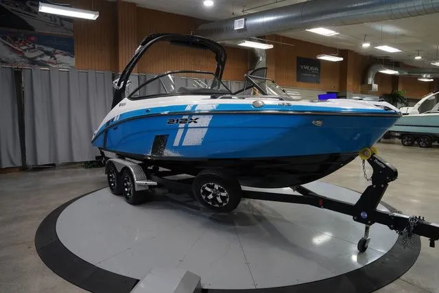 Slide: The Image of Yamaha 212XD 2021 - 3