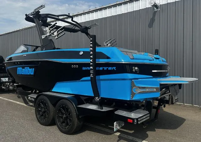 Slide: The Image of Malibu Wakesetter 23 LSV 2021 - 4