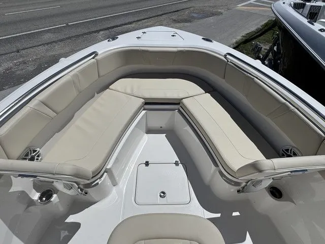 Slide: The Image of Robalo R232 Explorer 2026 - 10