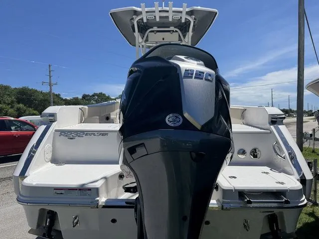 Slide: The Image of Robalo R232 Explorer 2026 - 3