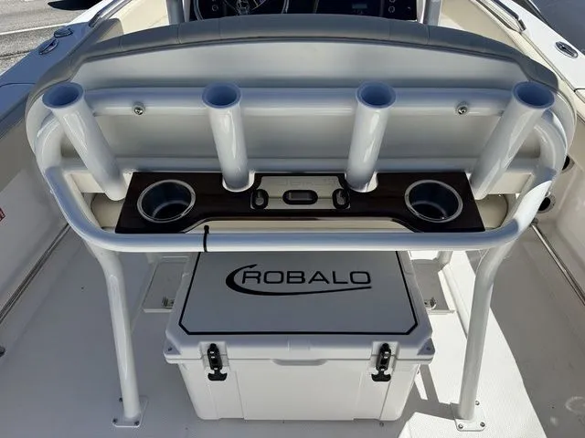 Slide: The Image of Robalo R232 Explorer 2026 - 6
