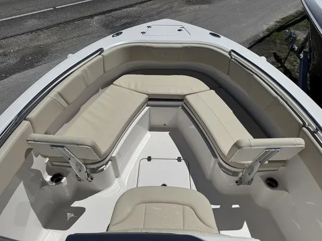 Slide: The Image of Robalo R232 Explorer 2026 - 9