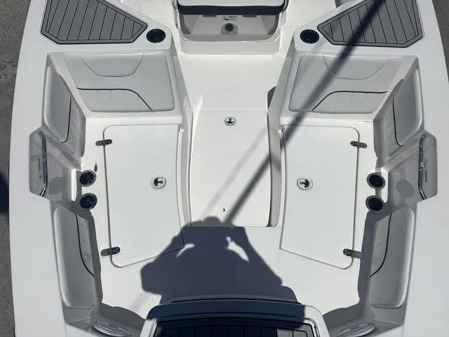 Slide: The Image of Yamaha 220 FSH Sport 2026 - 11