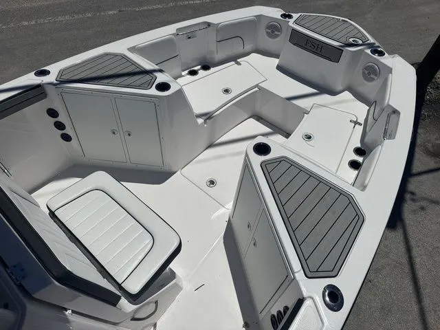 Slide: The Image of Yamaha 220 FSH Sport 2026 - 8