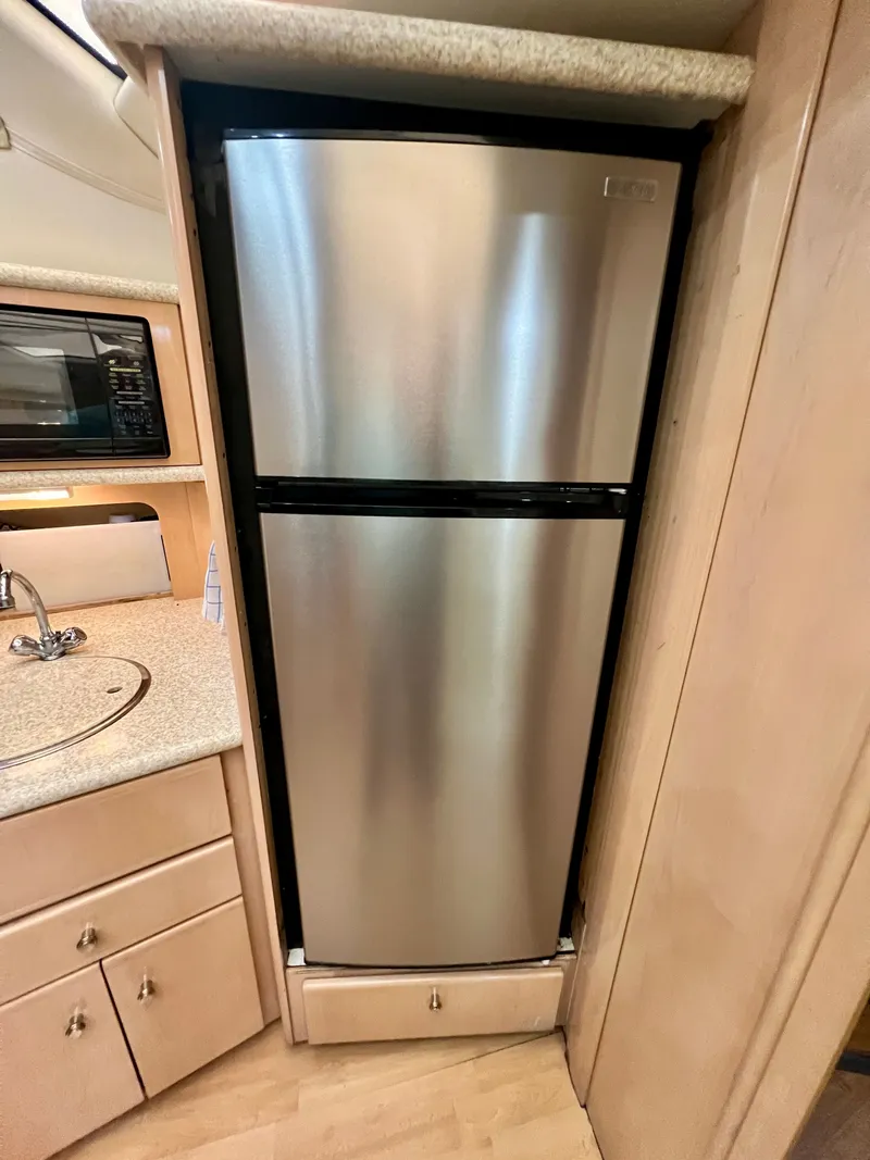 Slide: The Image of Carver 356 Motor Yacht 2000 - 13