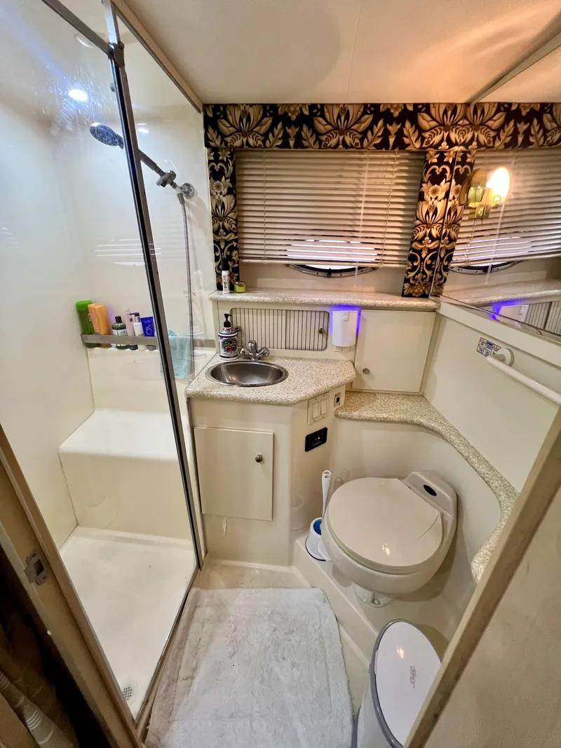 Slide: The Image of Carver 356 Motor Yacht 2000 - 18