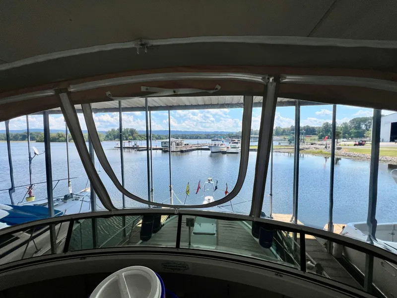 Slide: The Image of Carver 356 Motor Yacht 2000 - 34