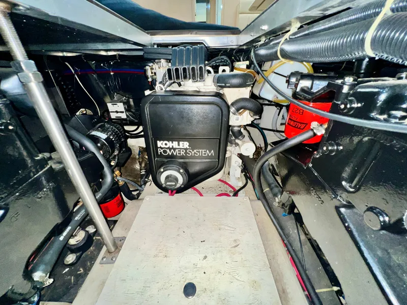 Slide: The Image of Carver 356 Motor Yacht 2000 - 40