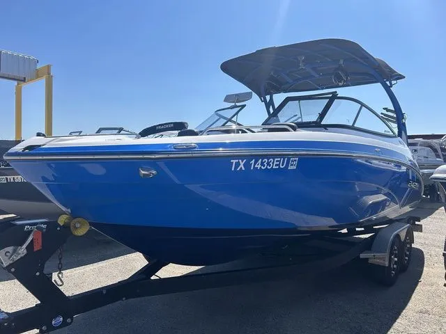 Slide: The Image of Yamaha 242X E-Series 2019 - 3