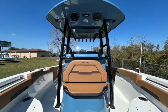 Slide: The Image of Sea Pro 222 Deep-V 2025 - 10