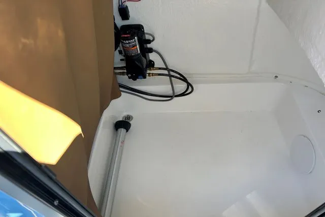 Slide: The Image of Sea Pro 222 Deep-V 2025 - 13