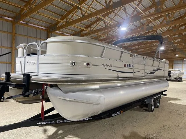 Slide: The Image of Sun Tracker PARTY BARGE 25 2005 - 3