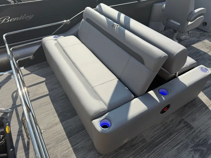 Slide: The Image of Bentley Pontoons Legacy 223 Swingback Tritoon & Honda 4-Stroke EFI 2026 - 14