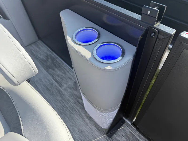 Slide: The Image of Bentley Pontoons Legacy 223 Swingback Tritoon & Honda 4-Stroke EFI 2026 - 24