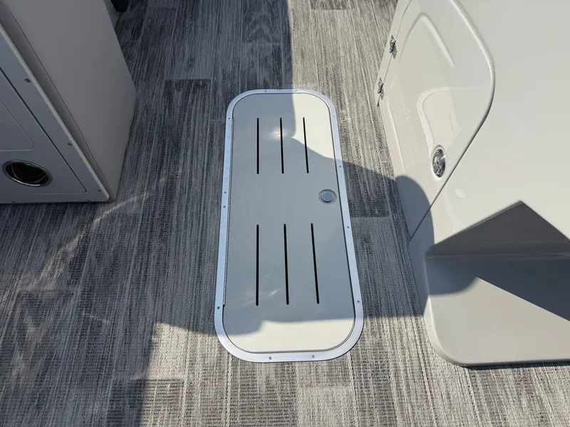 Slide: The Image of Bentley Pontoons Legacy 223 Swingback Tritoon & Honda 4-Stroke EFI 2026 - 27