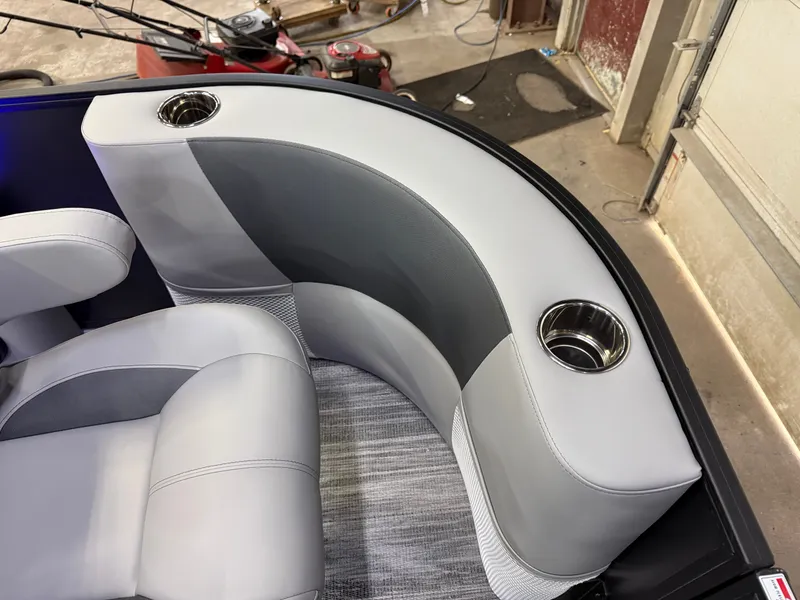 Slide: The Image of Bentley Pontoons Legacy 223 Navigator DL Quad Lounge Tritoon & Honda 4-Stroke EFI 2026 - 24