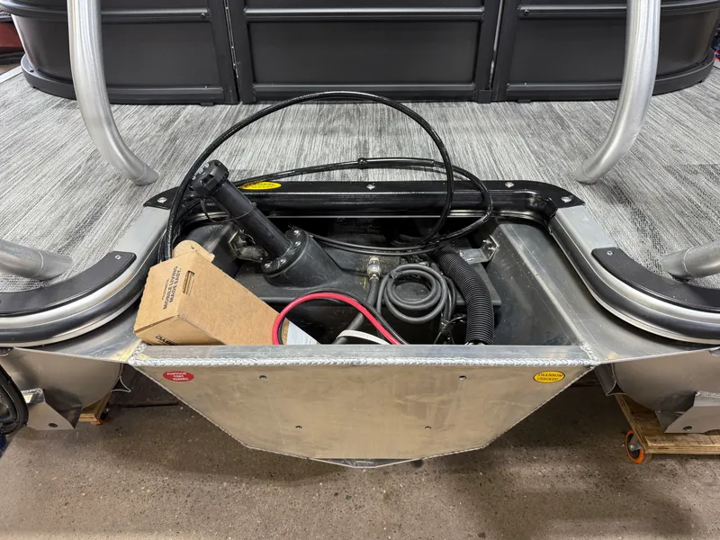 Slide: The Image of Bentley Pontoons Legacy 223 Navigator DL Quad Lounge Tritoon & Honda 4-Stroke EFI 2026 - 44