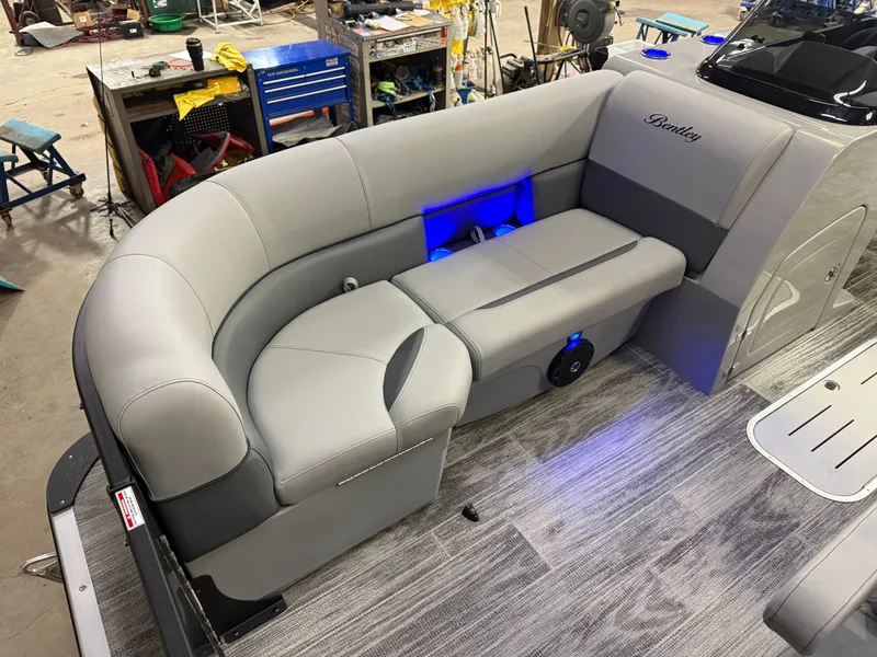 Slide: The Image of Bentley Pontoons Legacy 223 Navigator DL Quad Lounge Tritoon & Honda 4-Stroke EFI 2026 - 8