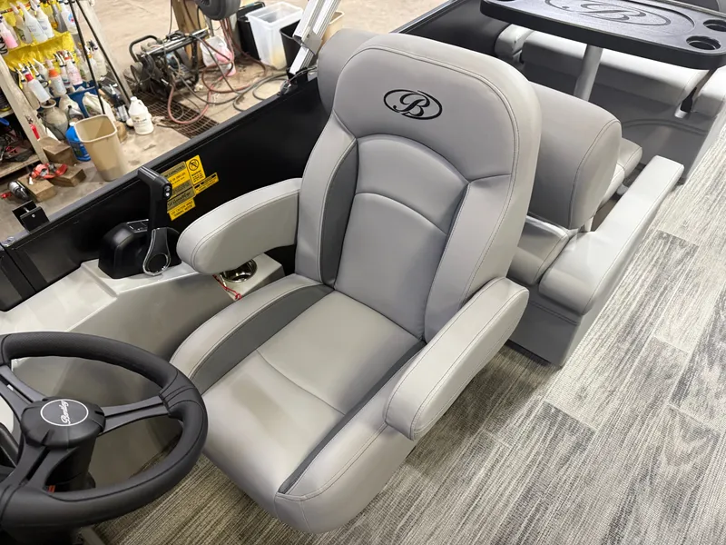 Slide: The Image of Bentley Pontoons Legacy 220 QSB Swingback & 4-Stroke EFI 2026 - 12