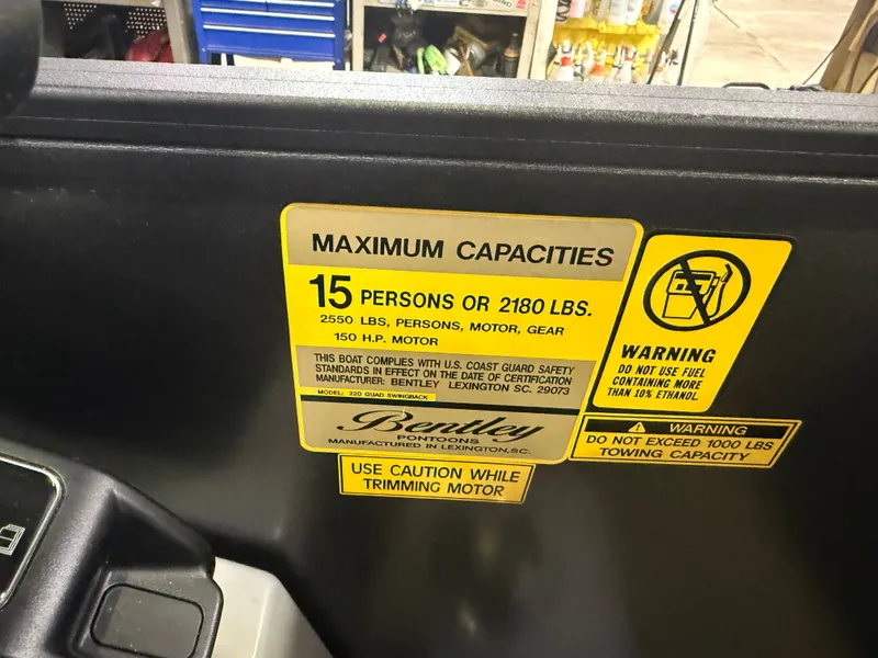 Slide: The Image of Bentley Pontoons Legacy 220 QSB Swingback & 4-Stroke EFI 2026 - 15