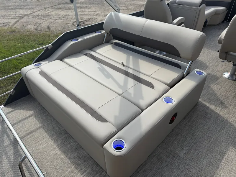 Slide: The Image of Bentley Pontoons Legacy 220 Swingback & Honda 4-Stroke EFI 2026 - 16