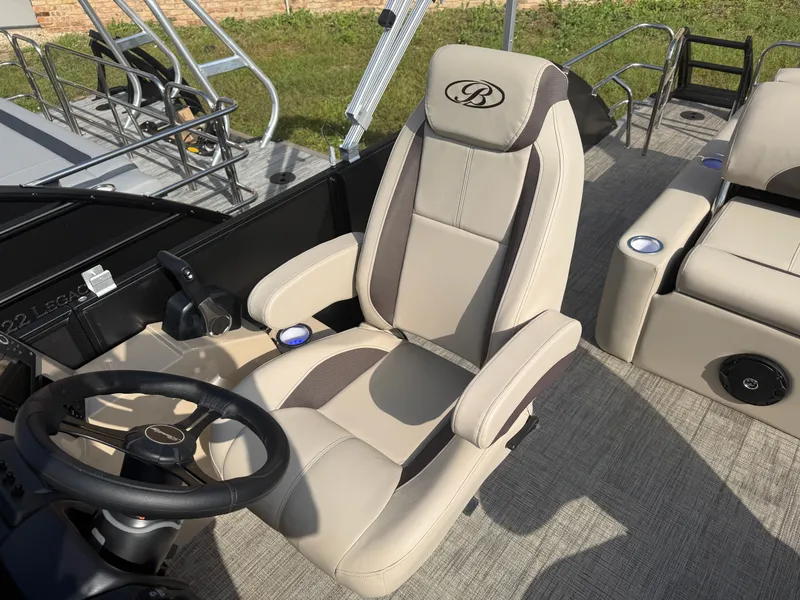 Slide: The Image of Bentley Pontoons Legacy 220 Swingback & Honda 4-Stroke EFI 2026 - 9