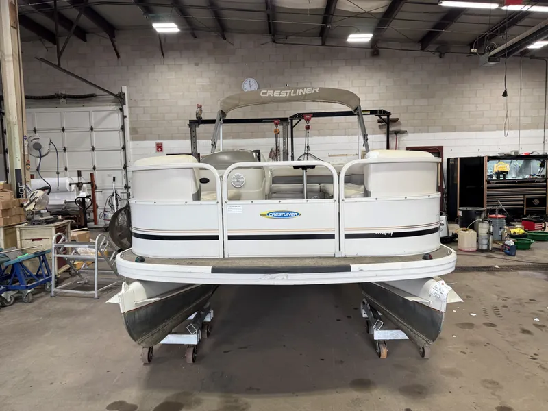 Slide: The Image of Crestliner 2085 Sport Classic Pontoon 2006 - 25