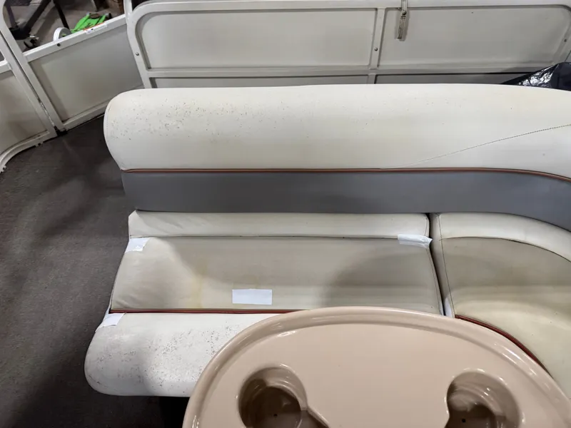 Slide: The Image of Crestliner 2085 Sport Classic Pontoon 2006 - 35