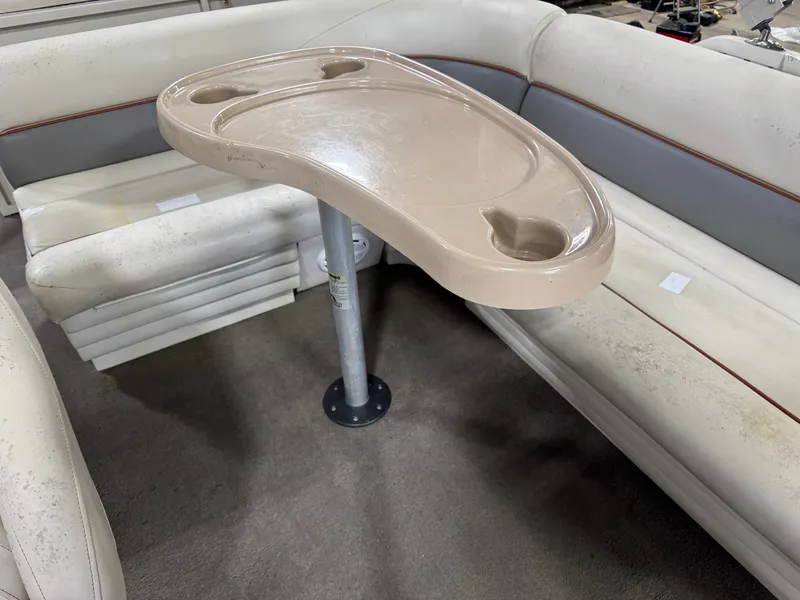 Slide: The Image of Crestliner 2085 Sport Classic Pontoon 2006 - 36