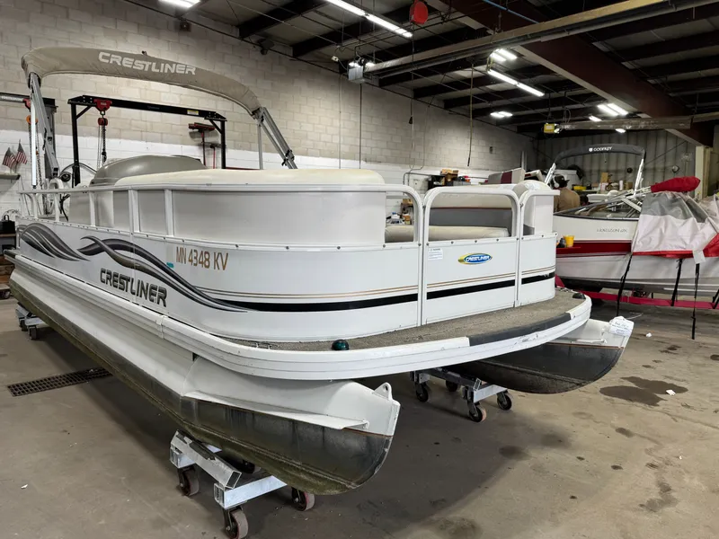 Slide: The Image of Crestliner 2085 Sport Classic Pontoon 2006 - 43