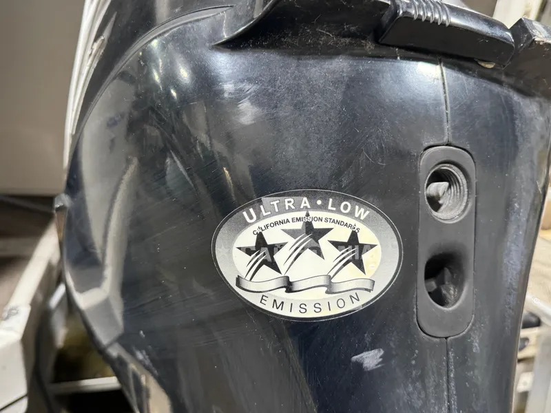 Slide: The Image of Crestliner 2085 Sport Classic Pontoon 2006 - 46