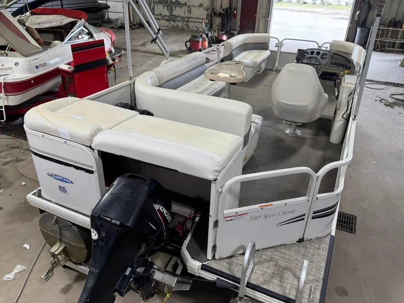 Slide: The Image of Crestliner 2085 Sport Classic Pontoon 2006 - 7
