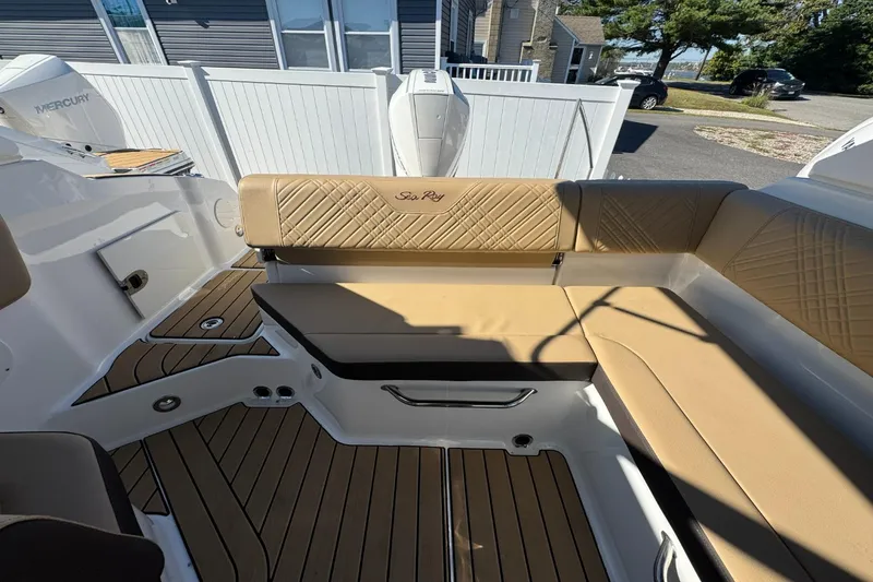 Slide: The Image of Sea Ray SDX 230 Outboard 2026 - 10