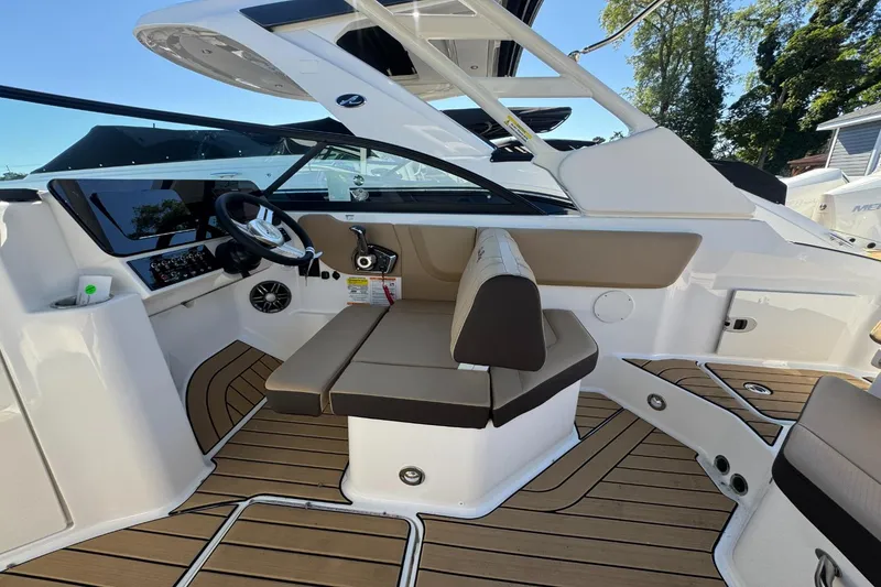 Slide: The Image of Sea Ray SDX 230 Outboard 2026 - 14